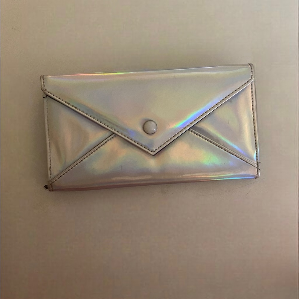 Holographic wallet